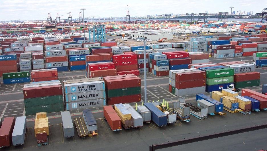 FG Approves Hiring Of Women To Work Night Shift In APM Terminals Apapa