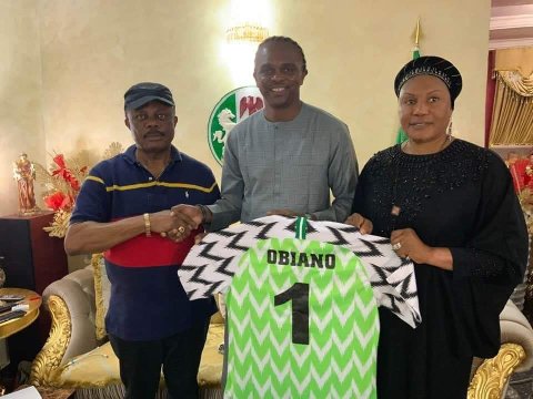 Football  Star  Kanu Nwankwo  Visits  Obiano At Aguleri, Lauds Him  For Caring For Ex-Rangers