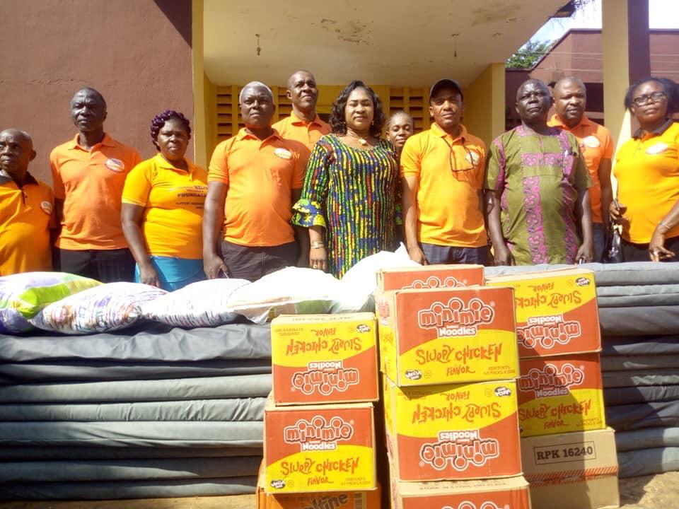 Melie Ogbuefi Foundation Supports Inmates Of Nteje Mentally Challenged Home