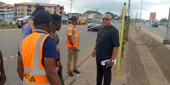 EndSARS Protests : ACTDA Moves To Replace Destroyed Wire Mesh Barricade Along Awka – Enugu Expressway