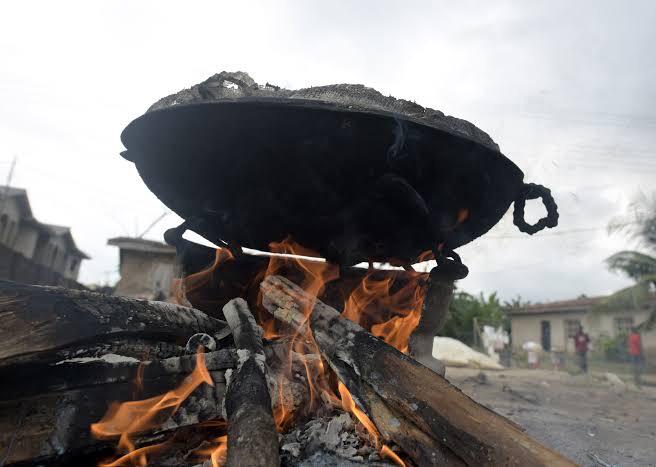 Hike In Cooking Gas, Kerosene Prices: Firewood, Charcoal Businesses Record  Boom In Anambra State