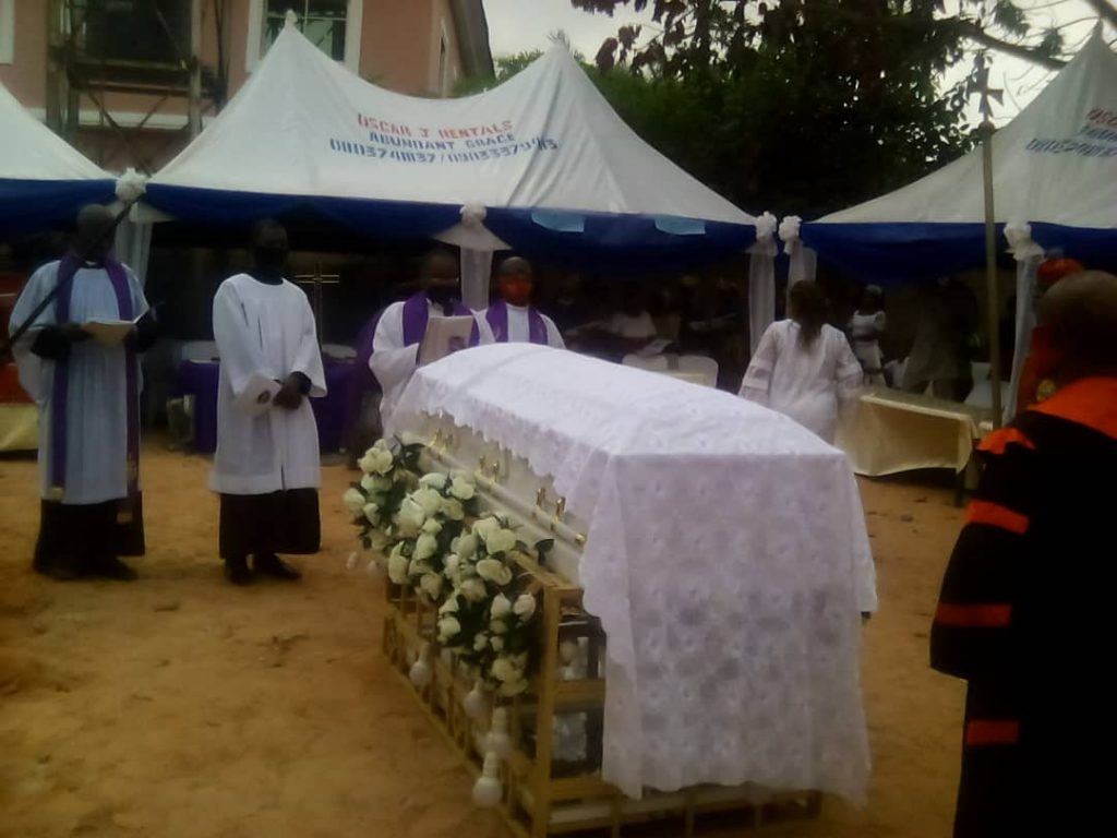 Late Cosmos Makachi Laid To Rest At Umudioka ,Dunukofia Council Area
