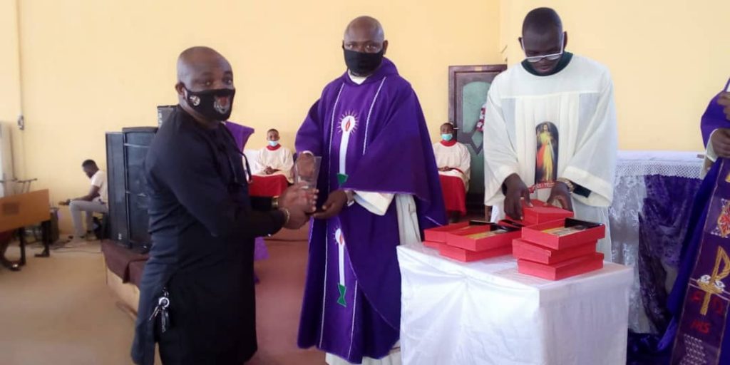 ABS MD/CEO Nworah Receives Meritorious Award From NFCS, Blessed Iwene Tansi Chaplaincy, COOU