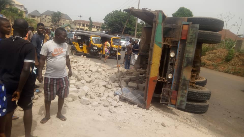 Five People Escape Death In Road Traffic Accident In Awka