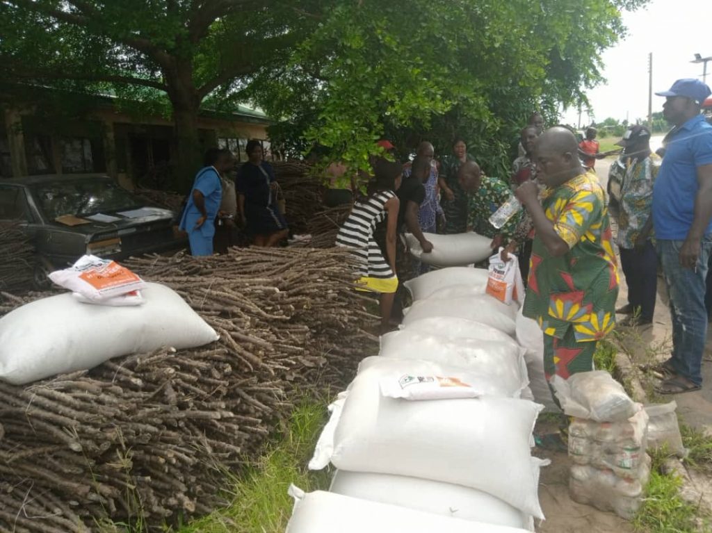 Anambra Govt Distributes Farm Inputs To Farmers In Ayamelum Council Area