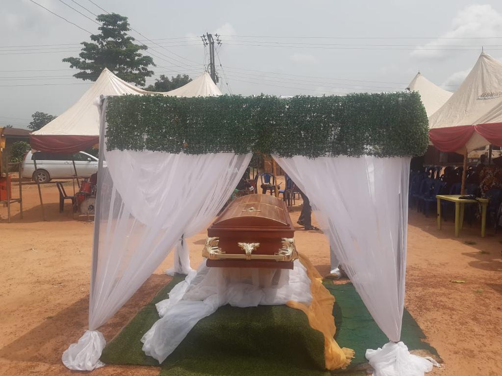 Emmanuel Okonkwo Of ABS Buries Mum Mrs Bessie Okonkwo At Enugu Village, Ugbenu, Awka North Council Area