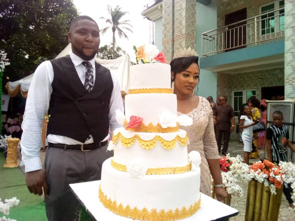 Olivia Ezeonyejiaku Weds  Stanley  Umendu At Umuchu Aguata Council Area