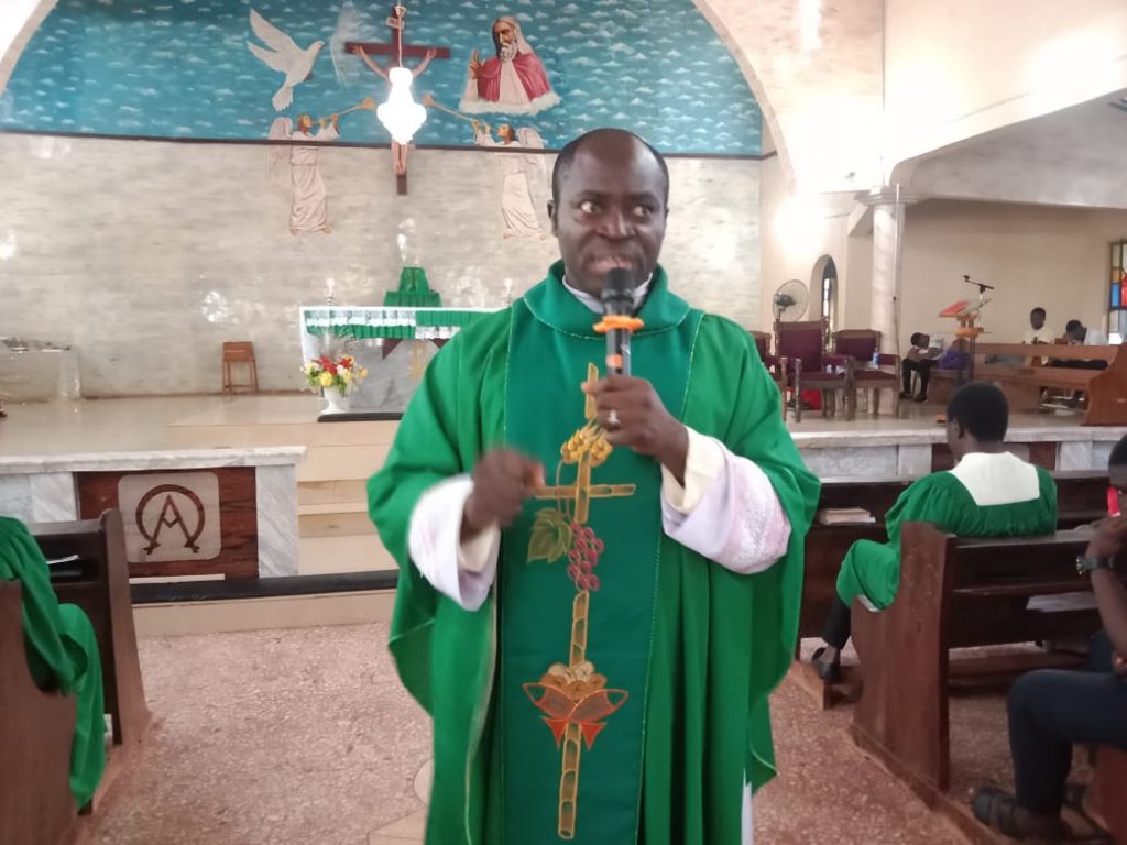 Cleric Asks Christians To Uphold Faith To Overcome Challenges