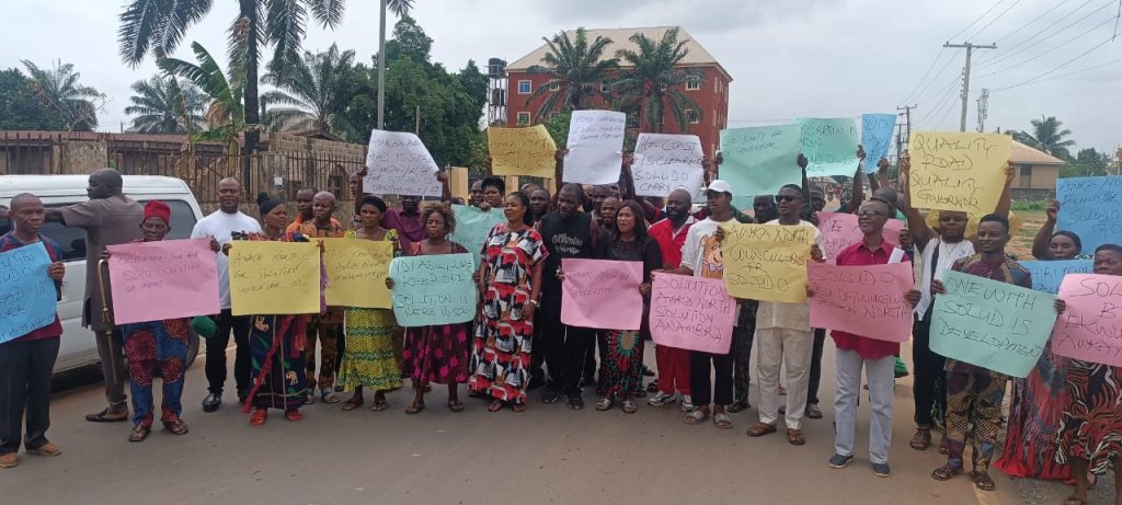 People Of Awka North Council Area Hold Solidarity Walk To Appreciate  Soludo For  Amansea To Awba-Ofemili Road Project