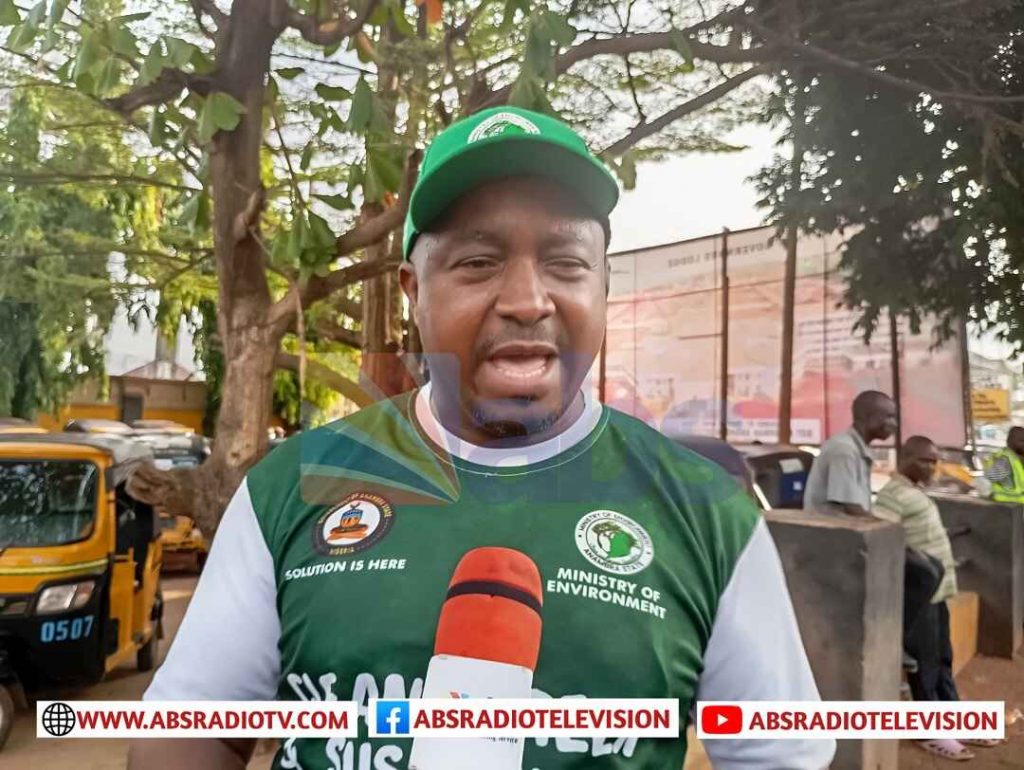 Anambra State Govt. To Arrest Passengers Who Dispose Refuse On Roads From Moving Vehicles
