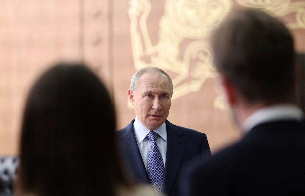Russia’s President Putin Ready For Direct Talks With Ukraine