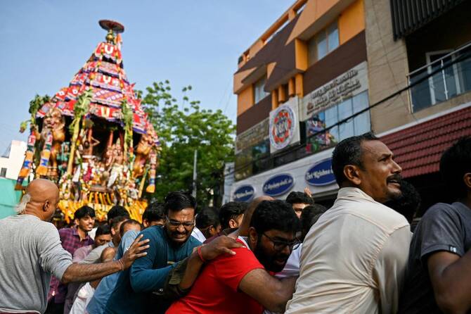 Six People Crushed To Death During Religious Ritual In India